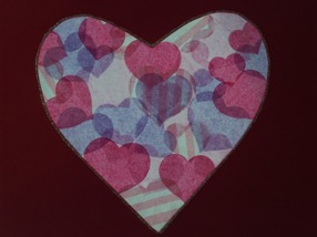 Free Craft Instructiions - Valentines Day crafts - heart sun catcher from constructioin paper